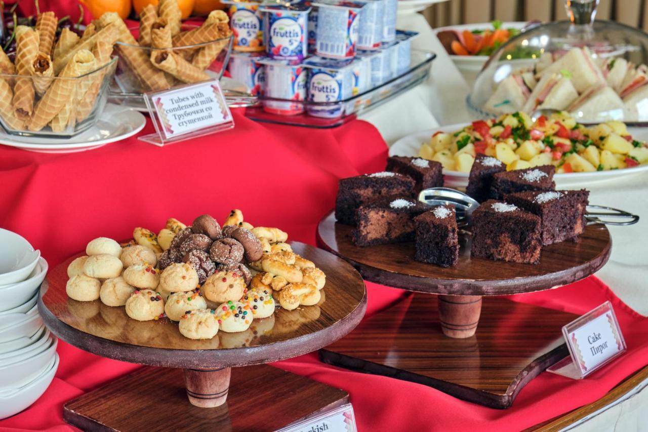 Grand M Hotel Nawoi Zewnętrze zdjęcie