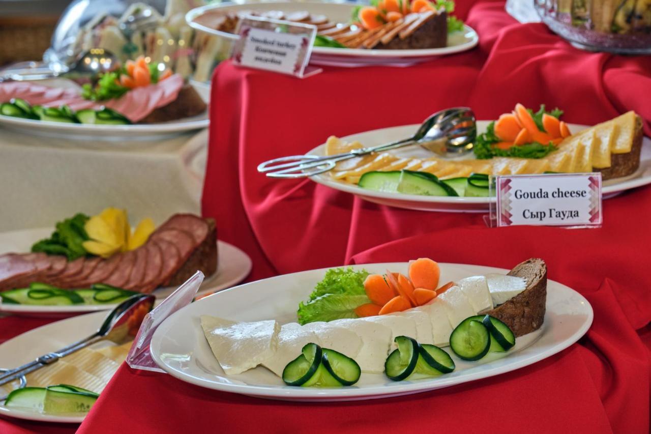 Grand M Hotel Nawoi Zewnętrze zdjęcie
